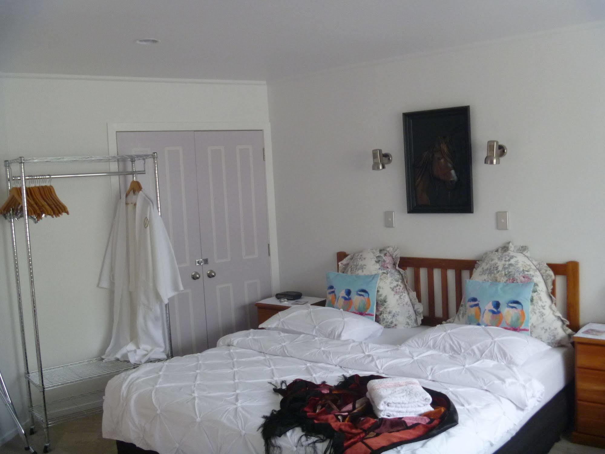 At Parkland Place B&B วิเทียงกา ภายนอก รูปภาพ